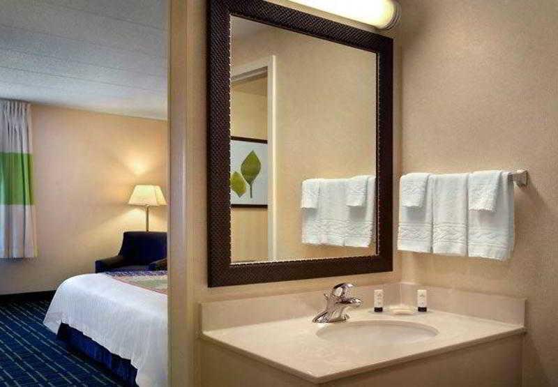Fairfield Inn Portsmouth Seacoast Экстерьер фото