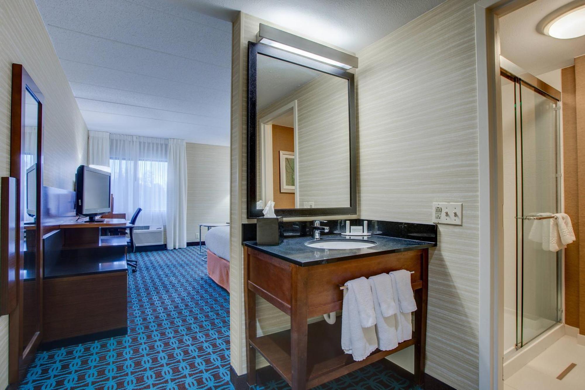 Fairfield Inn Portsmouth Seacoast Экстерьер фото