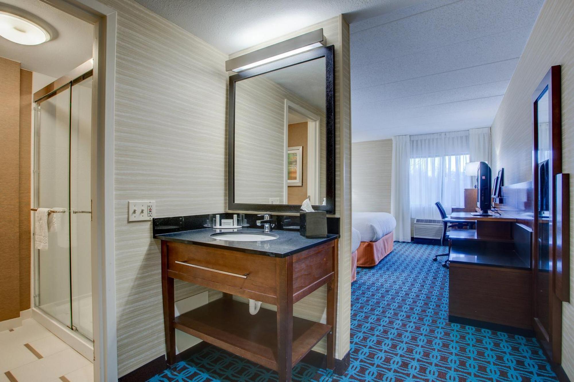 Fairfield Inn Portsmouth Seacoast Экстерьер фото