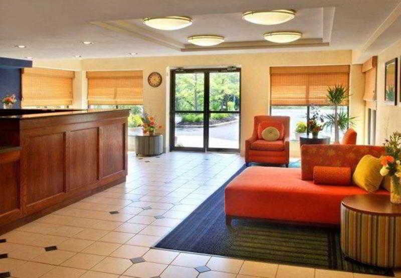 Fairfield Inn Portsmouth Seacoast Интерьер фото